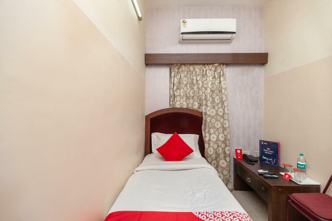 Oyo 8410 Rajeswari Tower Hotel Chennai Exterior photo