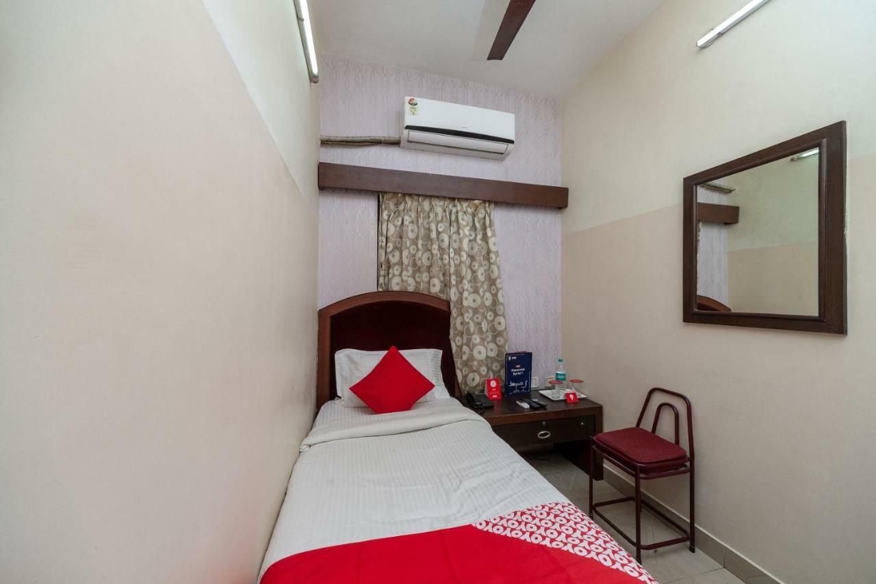 Oyo 8410 Rajeswari Tower Hotel Chennai Exterior photo